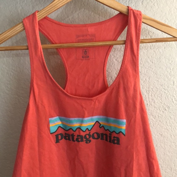 Patagonia Regular Fit Salmon Pink Logo Racrerback Tank Top Size M - Picture 2 of 6